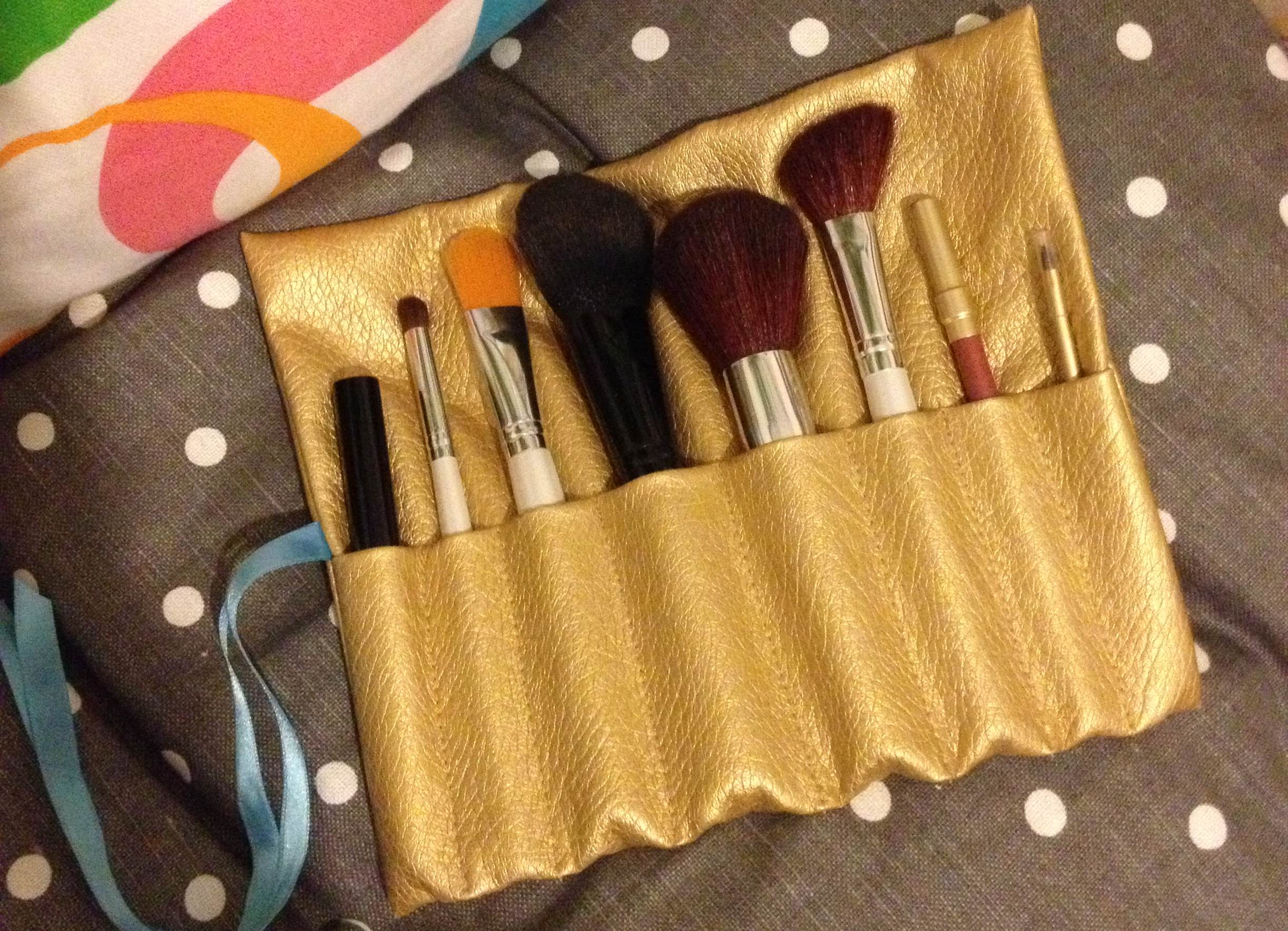 You are currently viewing Trousse à pinceaux de maquillage