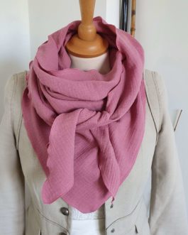 Grand foulard rose parme en double gaze de coton