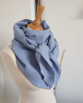 Grand foulard bleu ciel en double gaze de coton